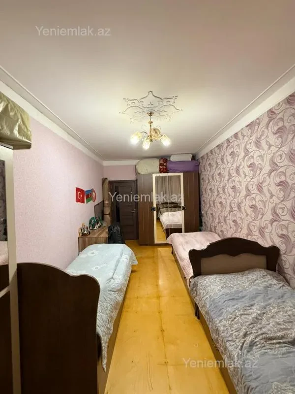 Satılır 2 otaqlı köhnə tikili 50 m²
