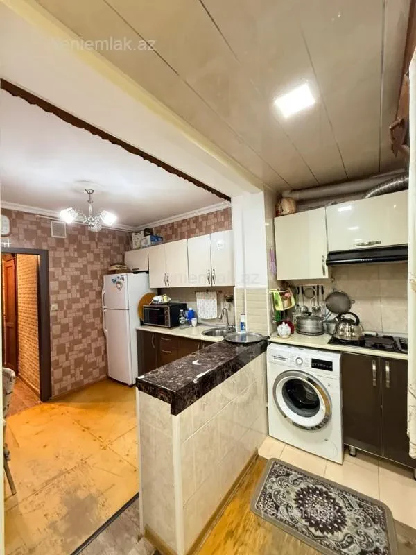 Satılır 2 otaqlı köhnə tikili 50 m²