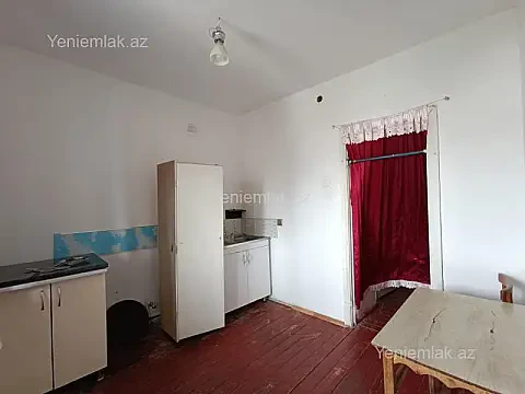 Satılır 2 otaqlı köhnə tikili 60 m²