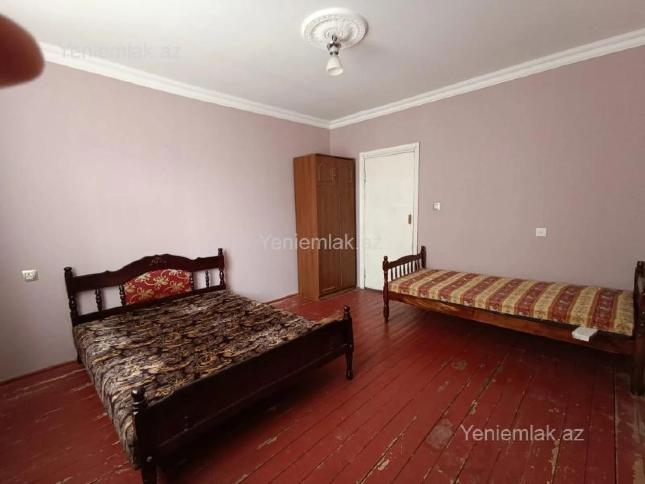 Satılır 2 otaqlı köhnə tikili 60 m²
