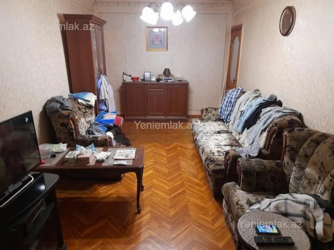 Satılır 2 otaqlı köhnə tikili 52 m²