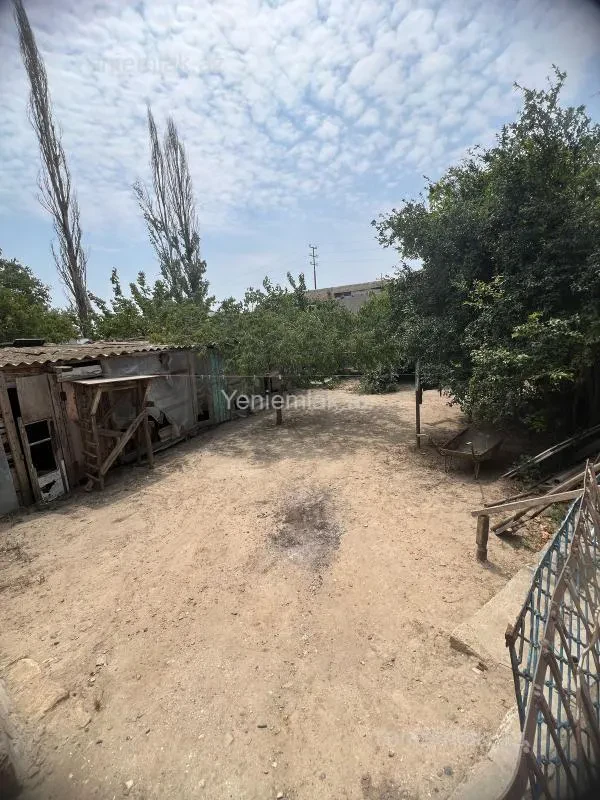 Satılır 4 otaqlı həyət evi 80 m²