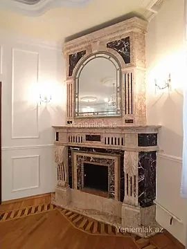 Satılır 8 otaqlı həyət evi 650 m²