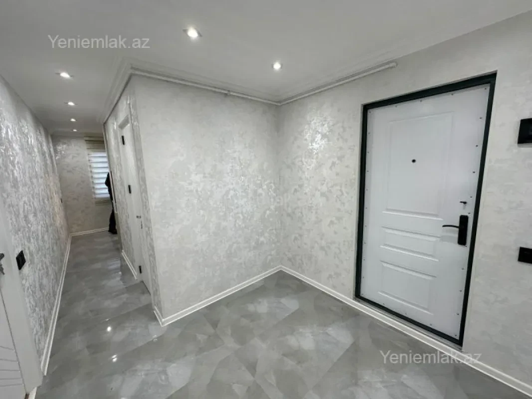 Satılır 3 otaqlı köhnə tikili 80 m²