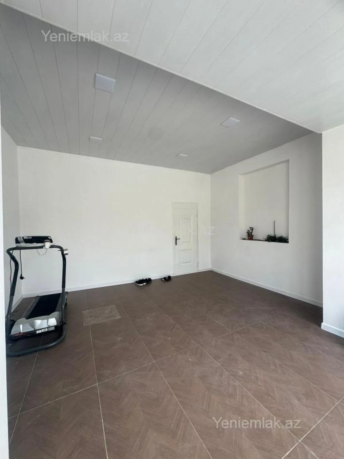 Satılır 6 otaqlı həyət evi 220 m²