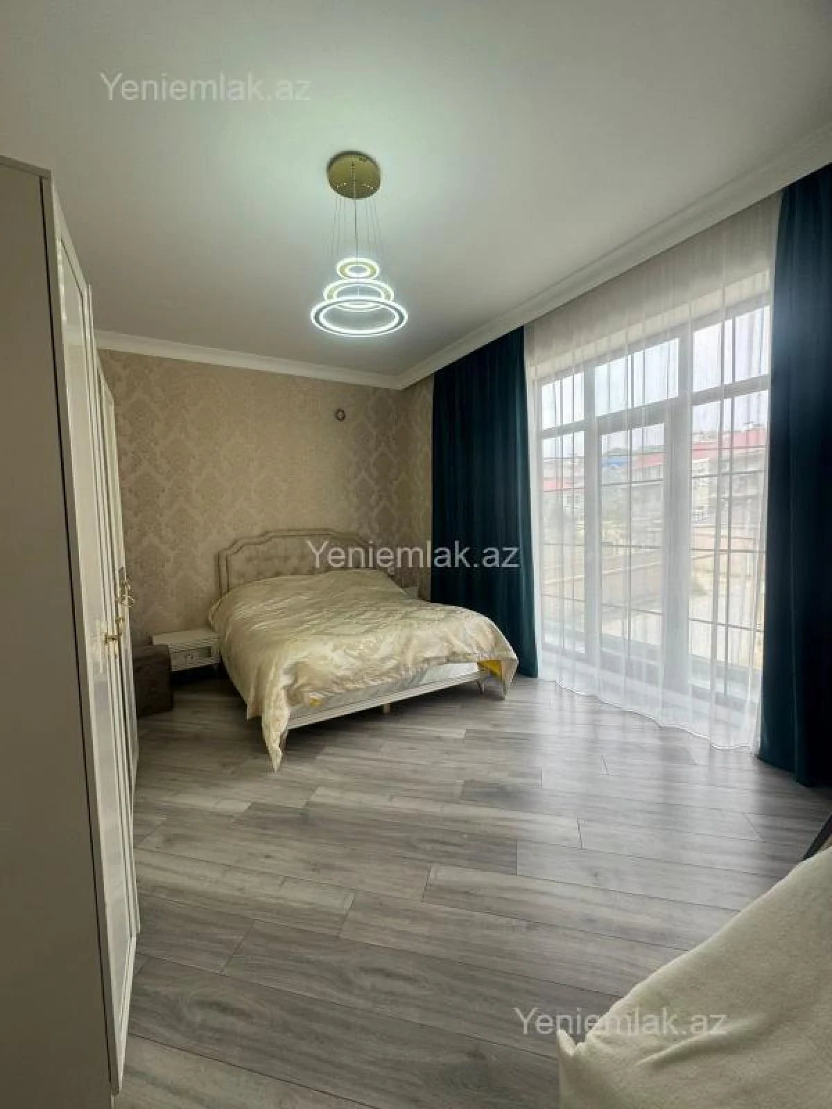 Satılır 6 otaqlı həyət evi 220 m²