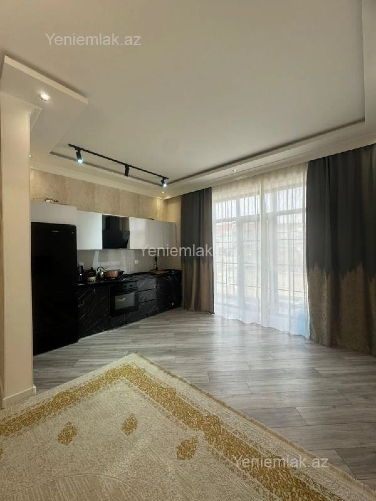 Satılır 6 otaqlı həyət evi 220 m²