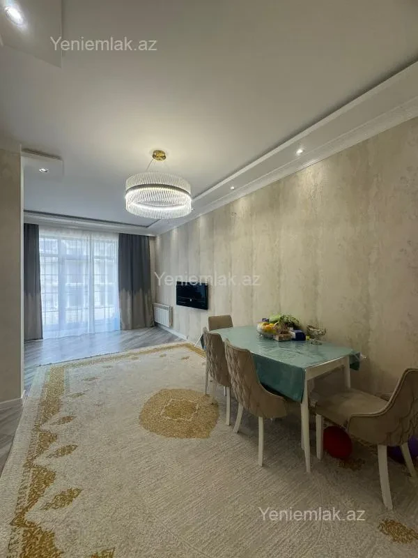 Satılır 6 otaqlı həyət evi 220 m²