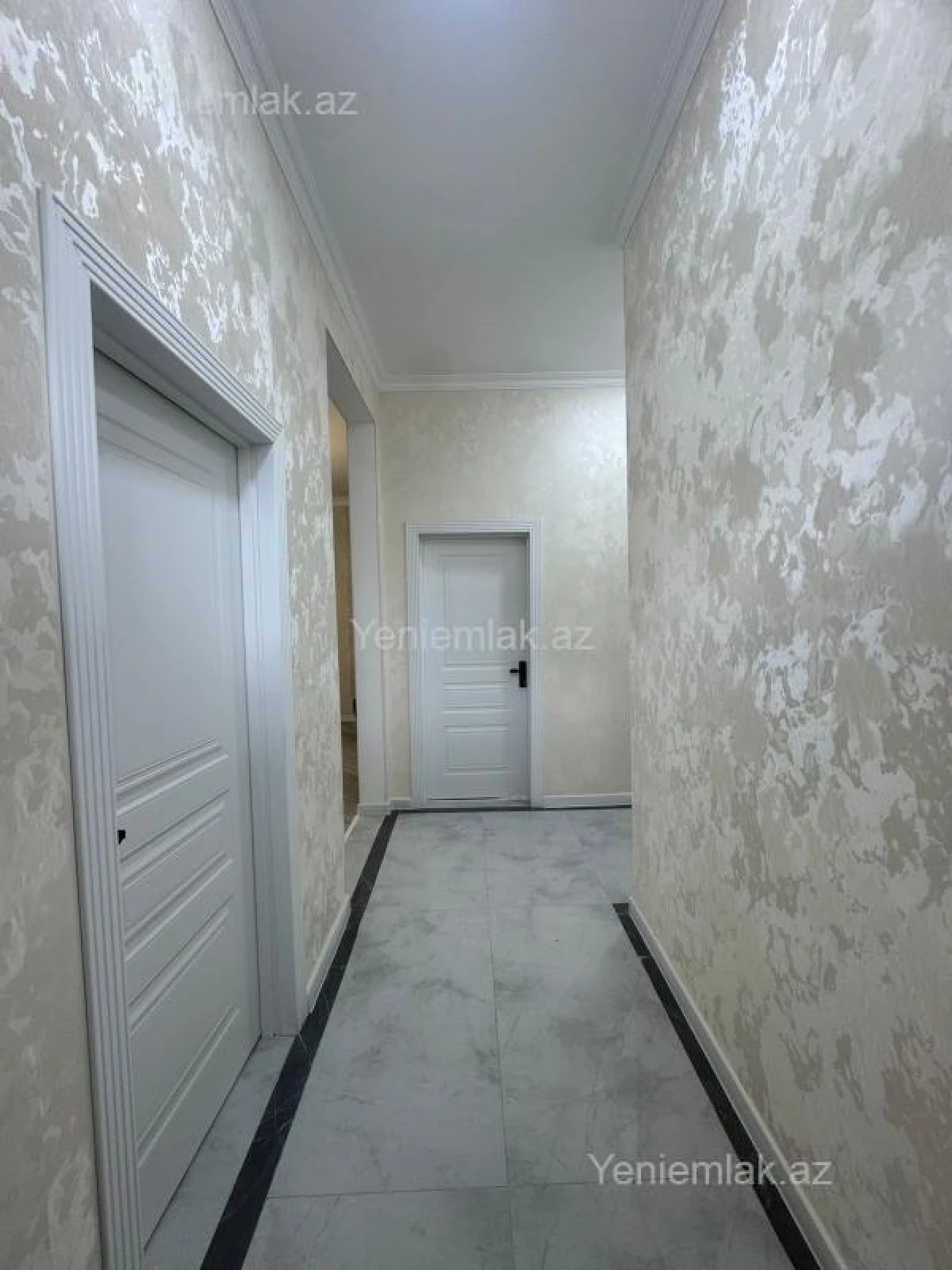 Satılır 6 otaqlı həyət evi 220 m²