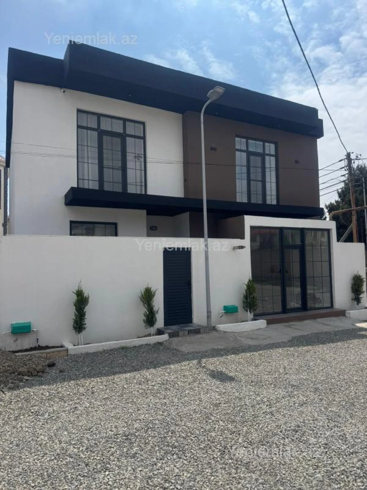 Satılır 6 otaqlı həyət evi 220 m²