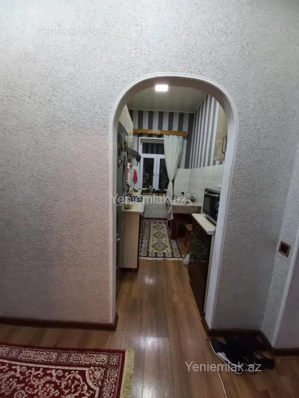 Satılır 2 otaqlı köhnə tikili 50 m²