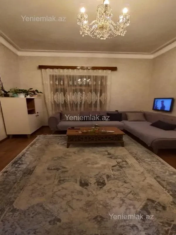 Satılır 2 otaqlı köhnə tikili 50 m²