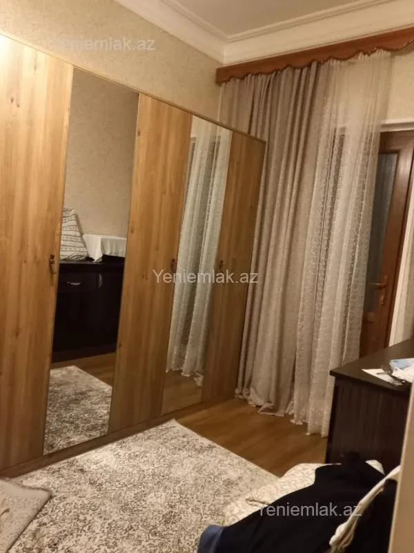 Satılır 2 otaqlı köhnə tikili 50 m²