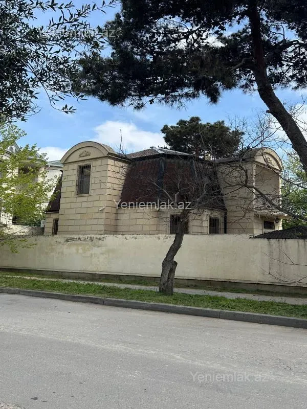 Satılır 4 otaqlı həyət evi 150 m²