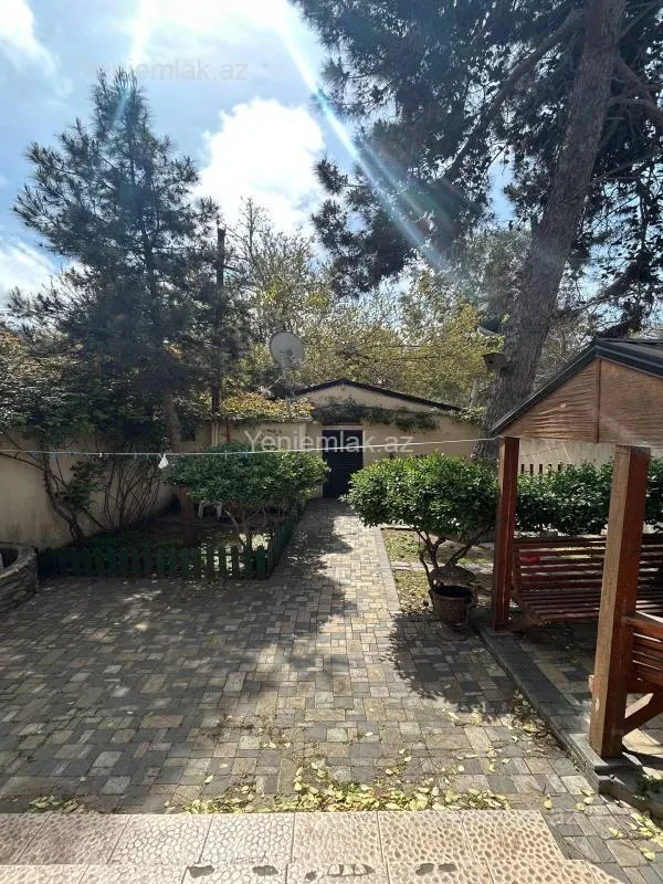Satılır 4 otaqlı həyət evi 150 m²