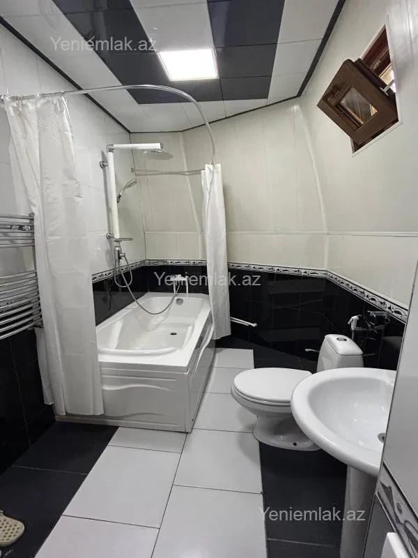 Satılır 4 otaqlı həyət evi 150 m²