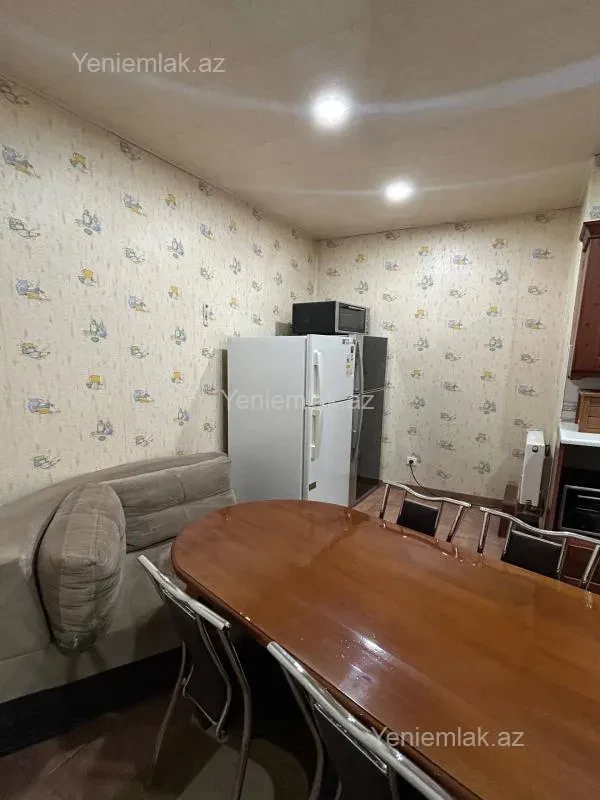 Satılır 4 otaqlı həyət evi 150 m²