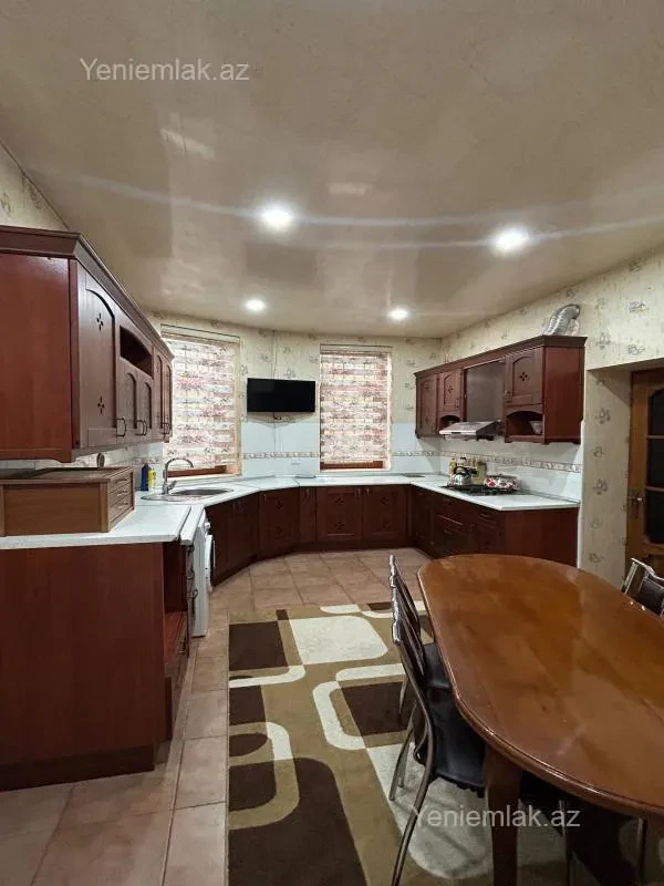Satılır 4 otaqlı həyət evi 150 m²