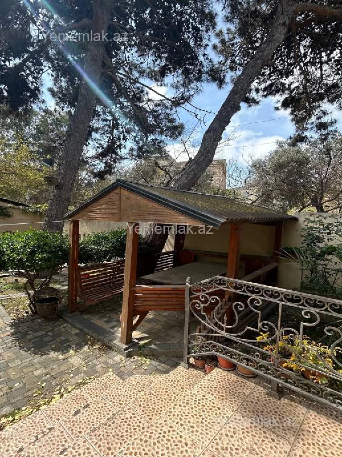 Satılır 4 otaqlı həyət evi 150 m²