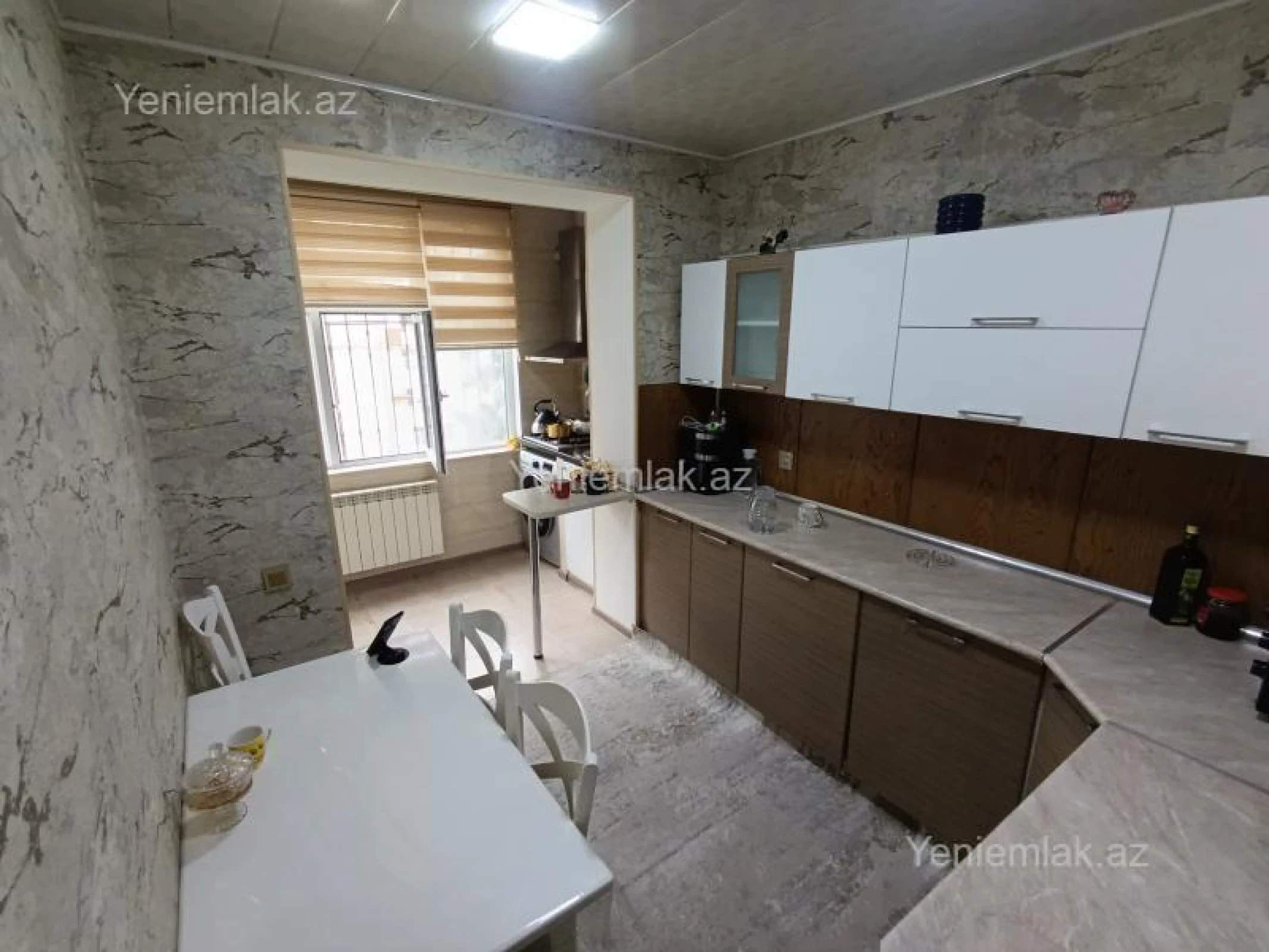 Satılır 4 otaqlı köhnə tikili 100 m²