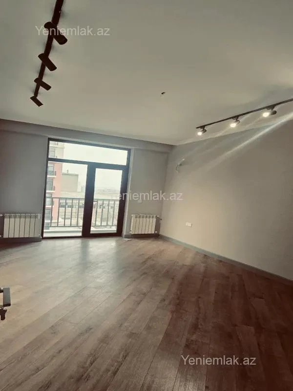Satılır 3 otaqlı yeni tikili 105 m²