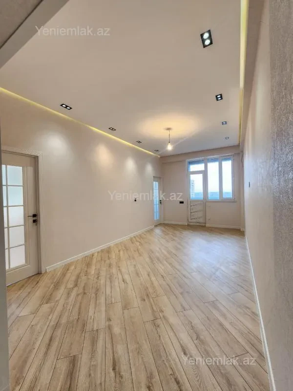 Satılır 3 otaqlı yeni tikili 86 m²