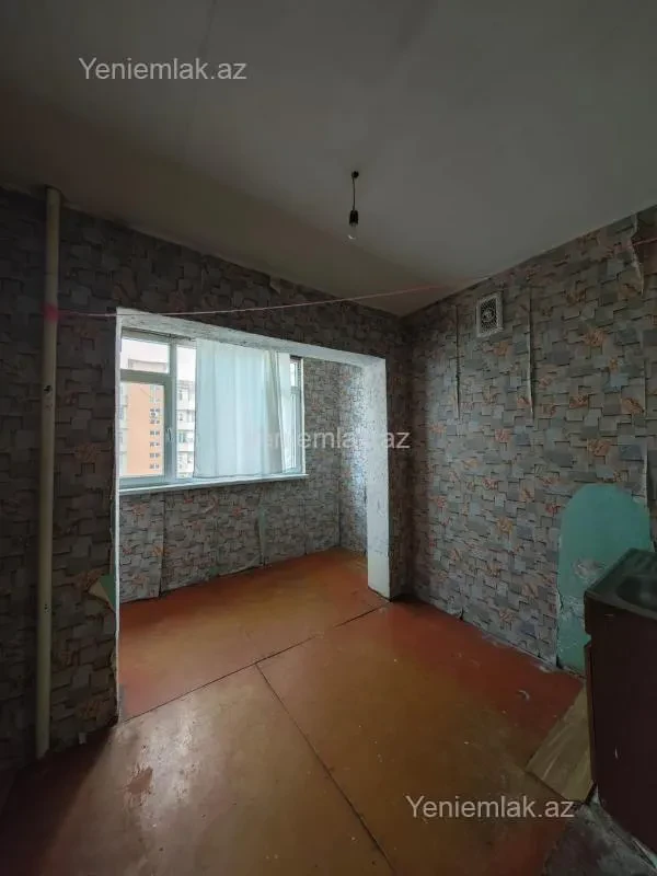 Satılır 2 otaqlı köhnə tikili 65 m²
