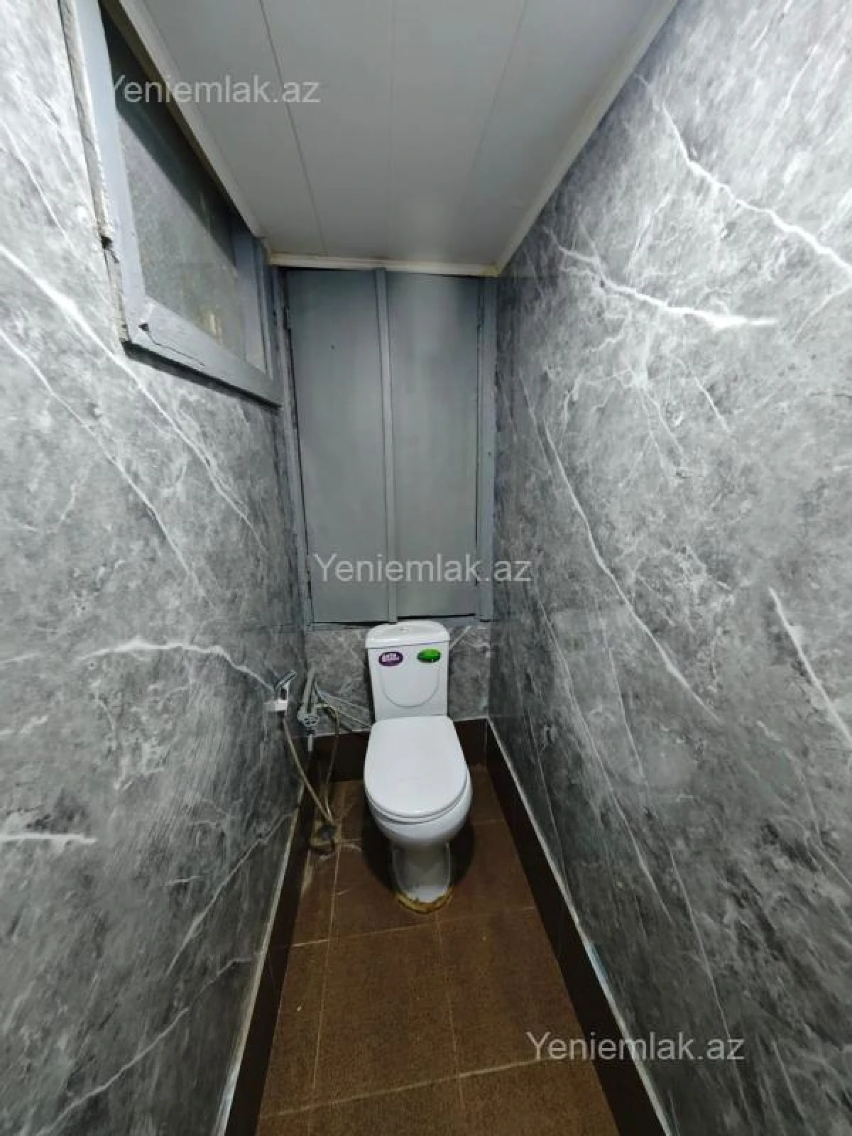 Satılır 2 otaqlı köhnə tikili 65 m²