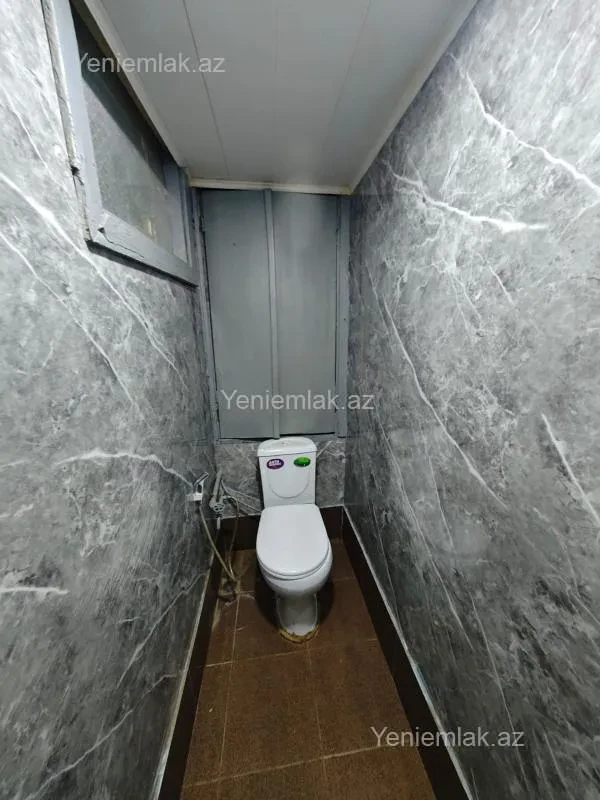 Satılır 2 otaqlı köhnə tikili 65 m²