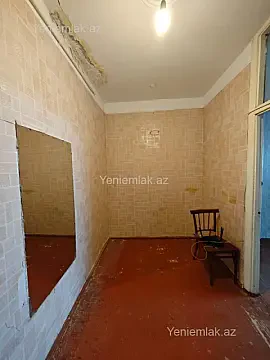 Satılır 2 otaqlı köhnə tikili 65 m²