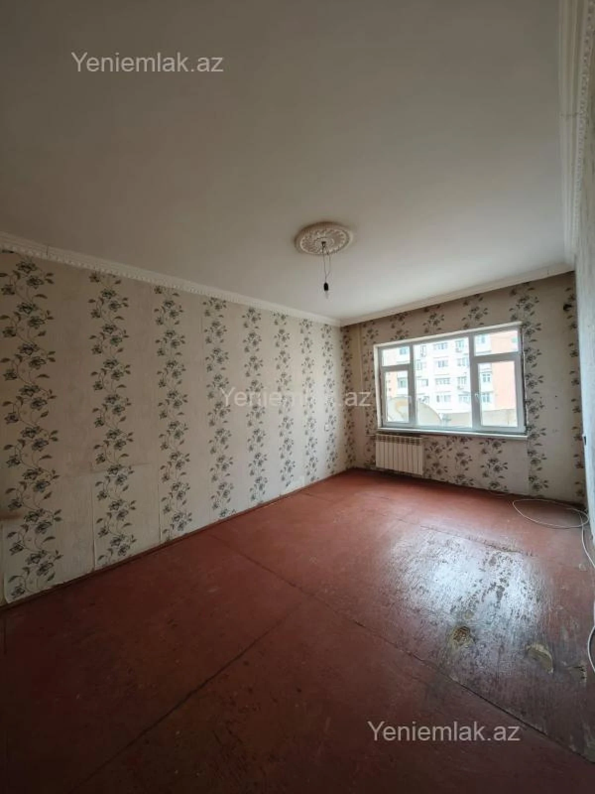 Satılır 2 otaqlı köhnə tikili 65 m²