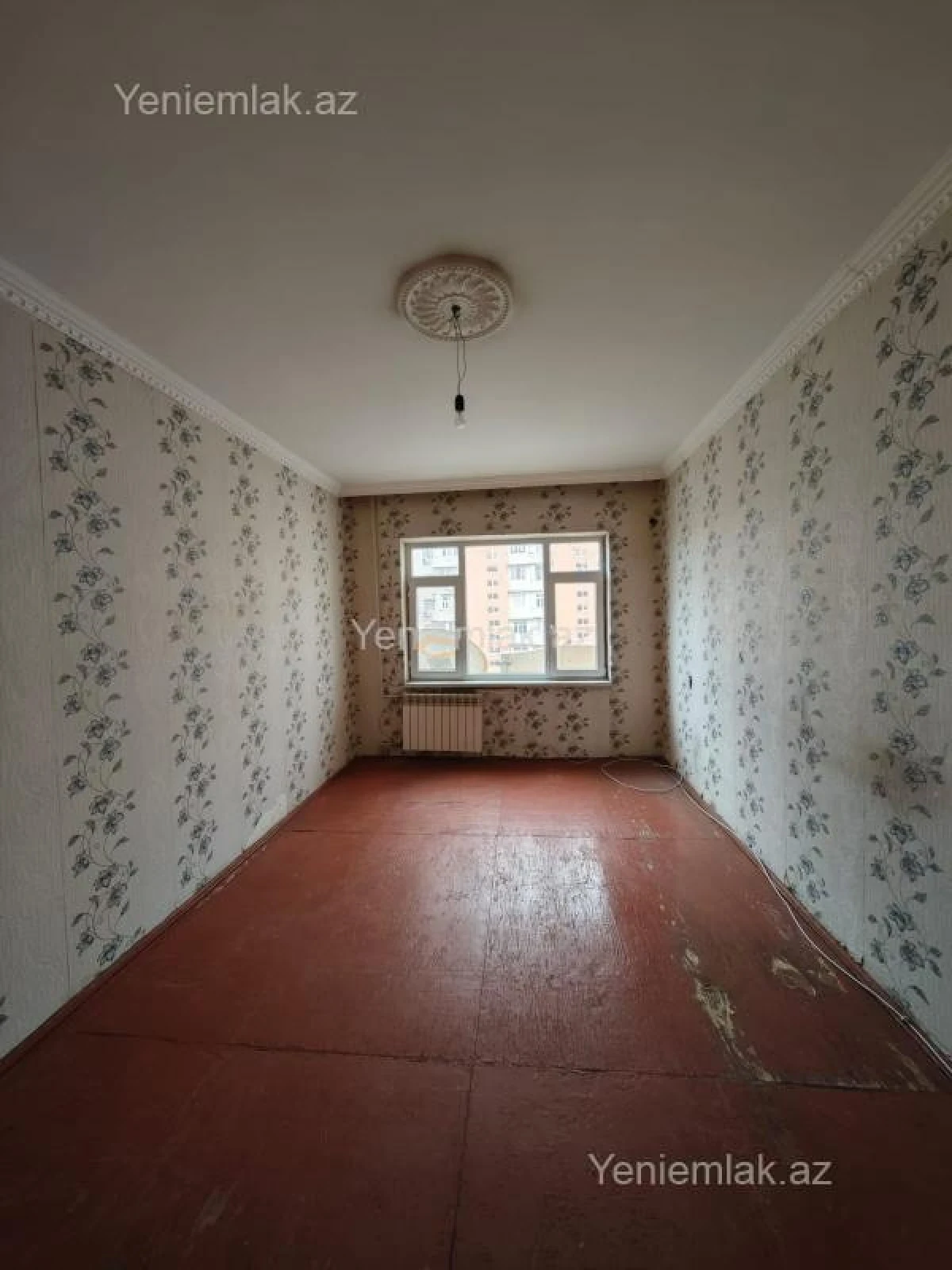 Satılır 2 otaqlı köhnə tikili 65 m²