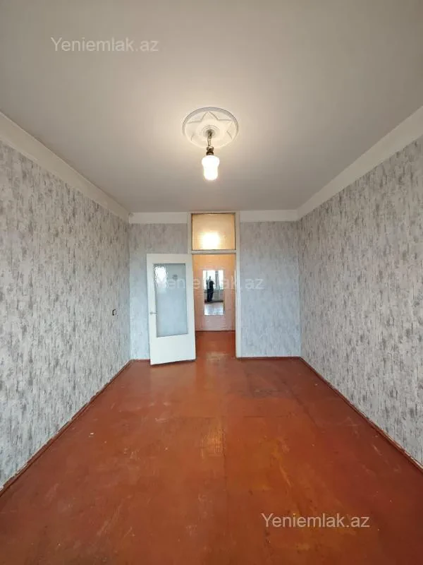 Satılır 2 otaqlı köhnə tikili 65 m²