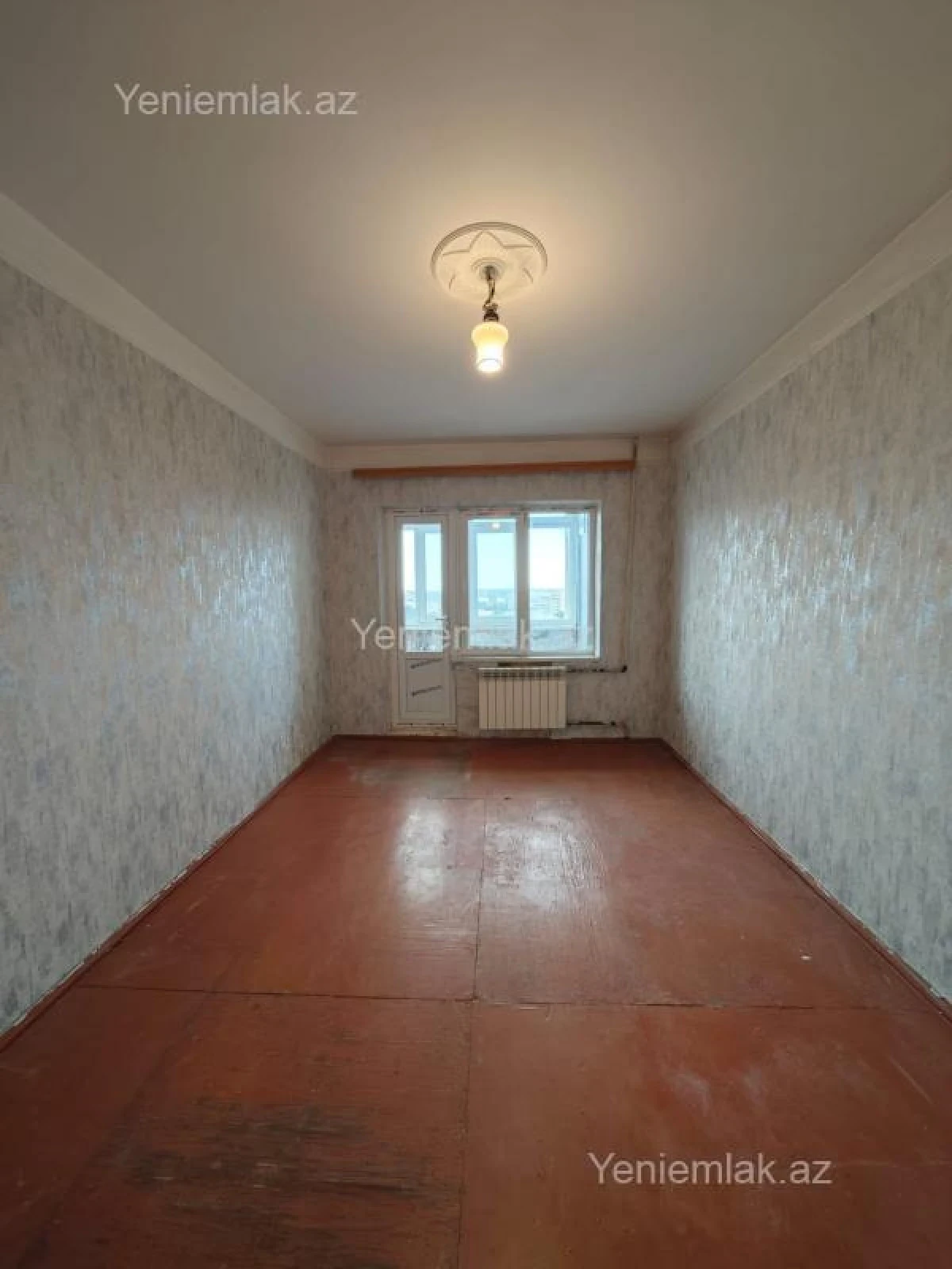 Satılır 2 otaqlı köhnə tikili 65 m²