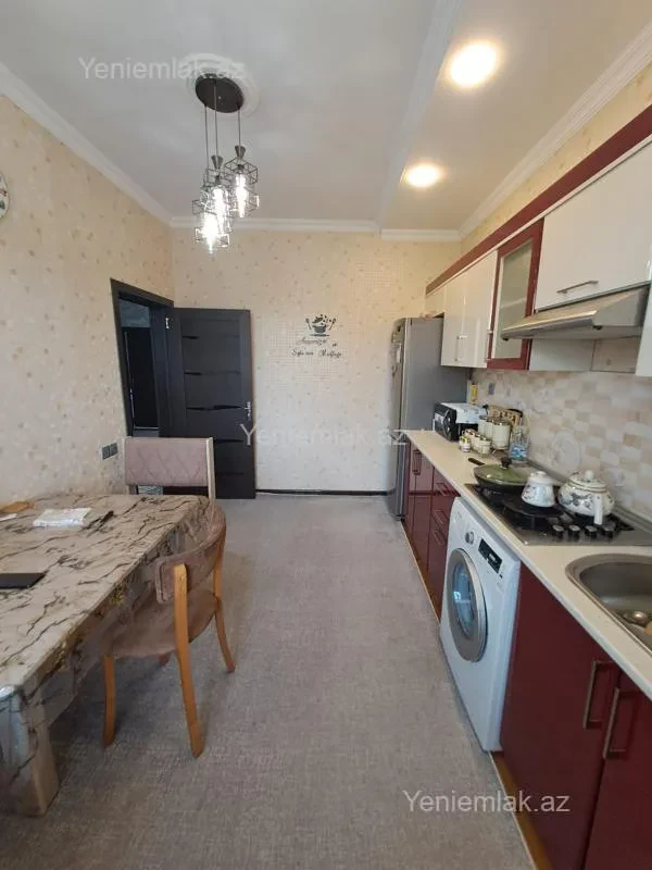 Satılır 4 otaqlı həyət evi 185 m²