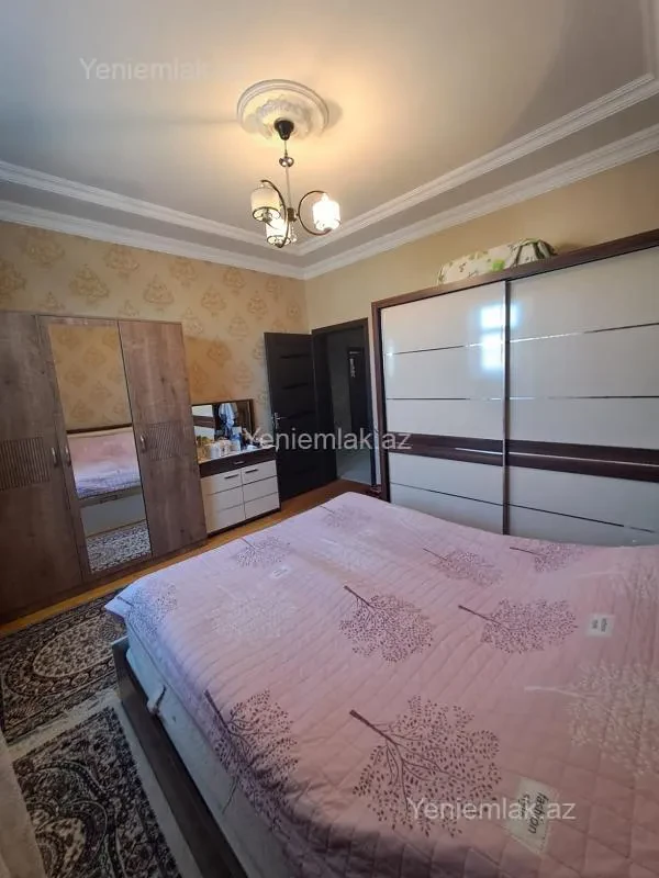 Satılır 4 otaqlı həyət evi 185 m²