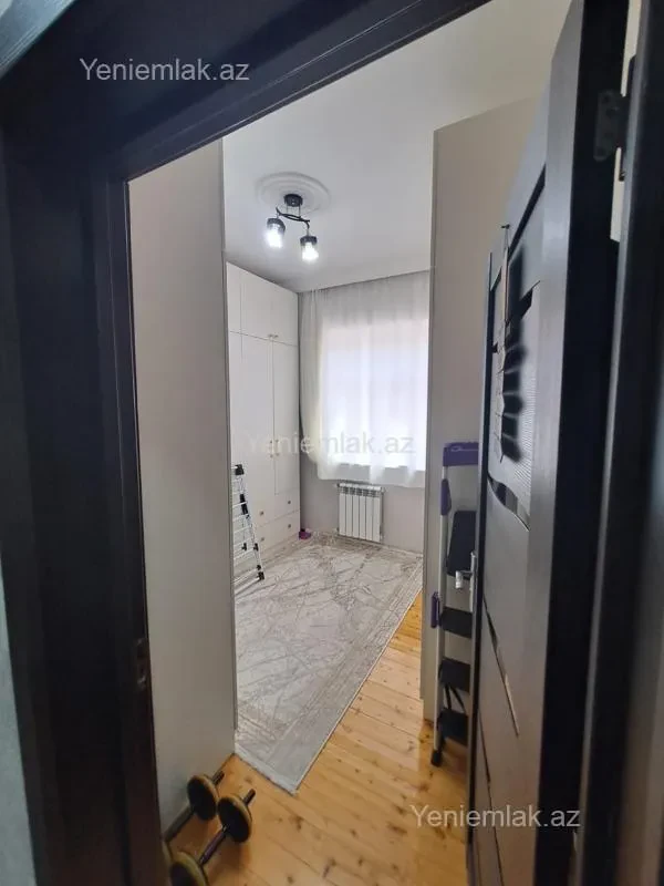 Satılır 4 otaqlı həyət evi 185 m²