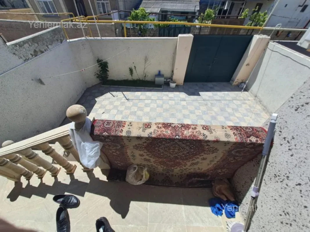 Satılır 4 otaqlı həyət evi 185 m²