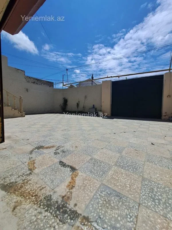 Satılır 4 otaqlı həyət evi 185 m²