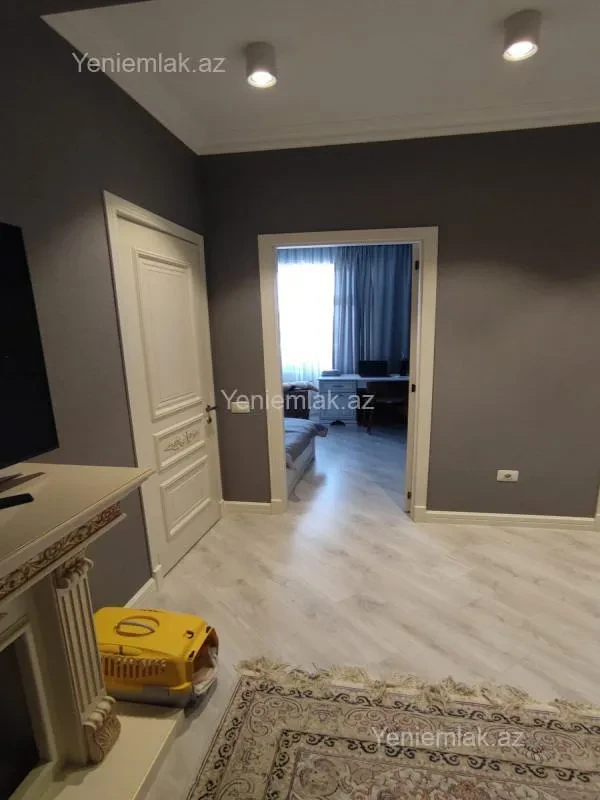 Satılır 3 otaqlı yeni tikili 85 m²