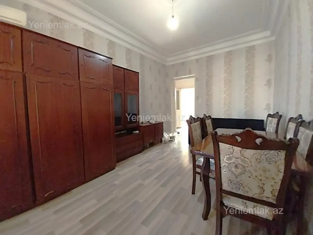 Satılır 2 otaqlı köhnə tikili 60 m²
