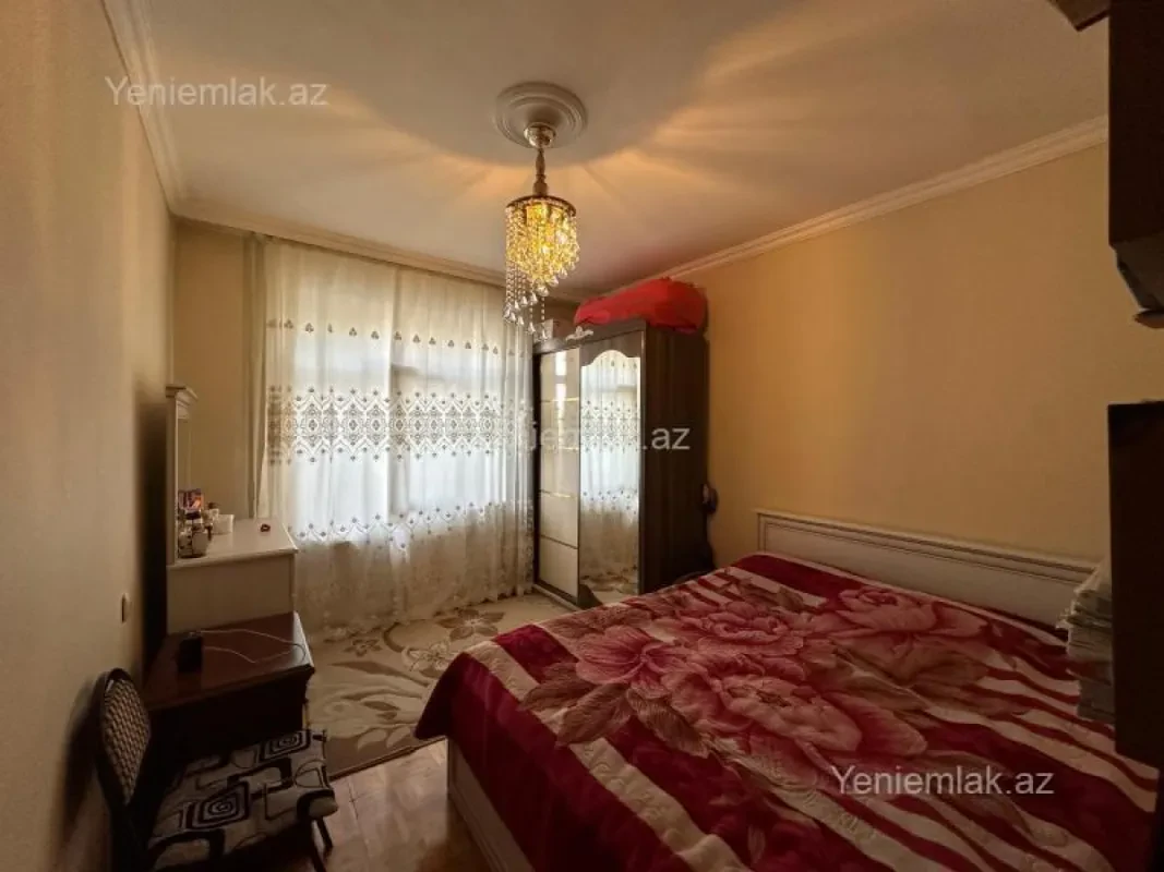 Satılır 3 otaqlı köhnə tikili 83 m²
