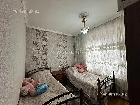 Satılır 3 otaqlı köhnə tikili 83 m²