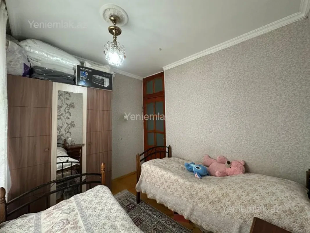 Satılır 3 otaqlı köhnə tikili 83 m²