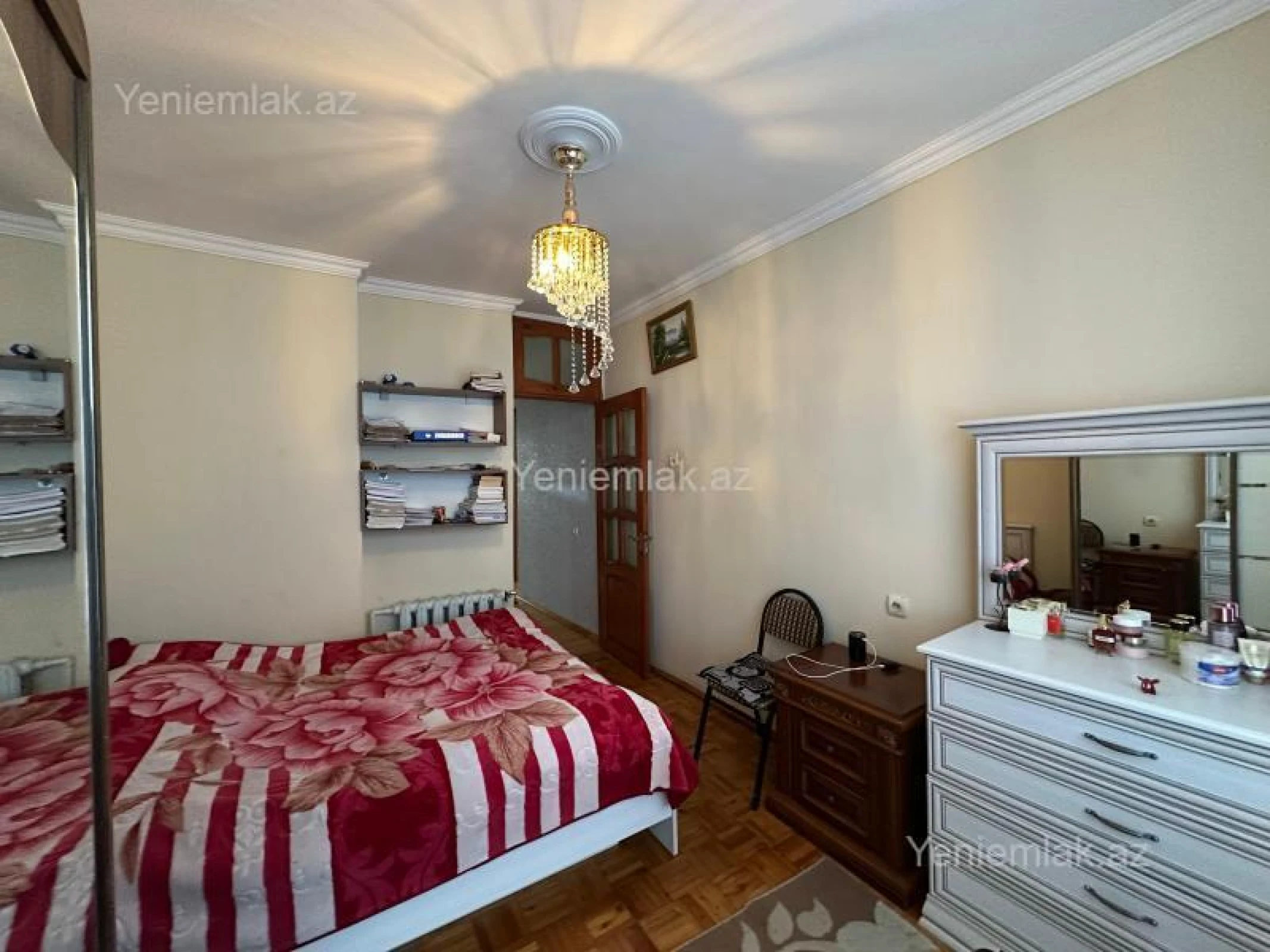 Satılır 3 otaqlı köhnə tikili 83 m²