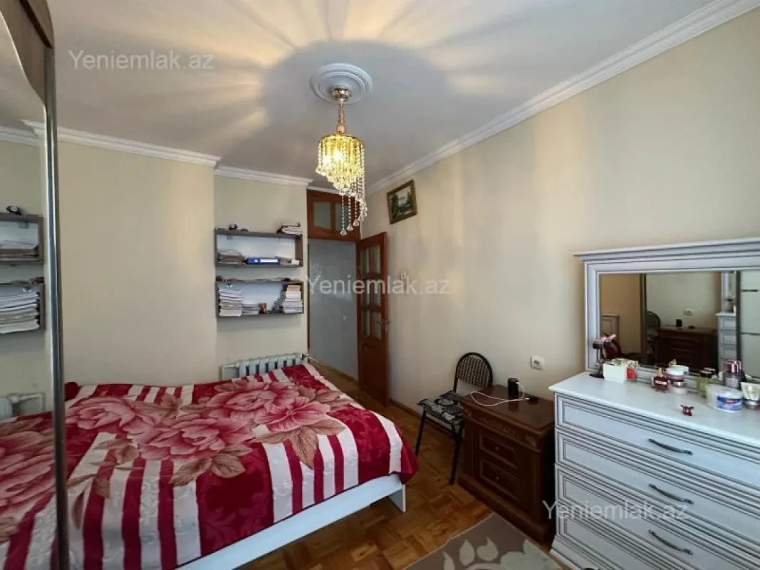 Satılır 3 otaqlı köhnə tikili 83 m²