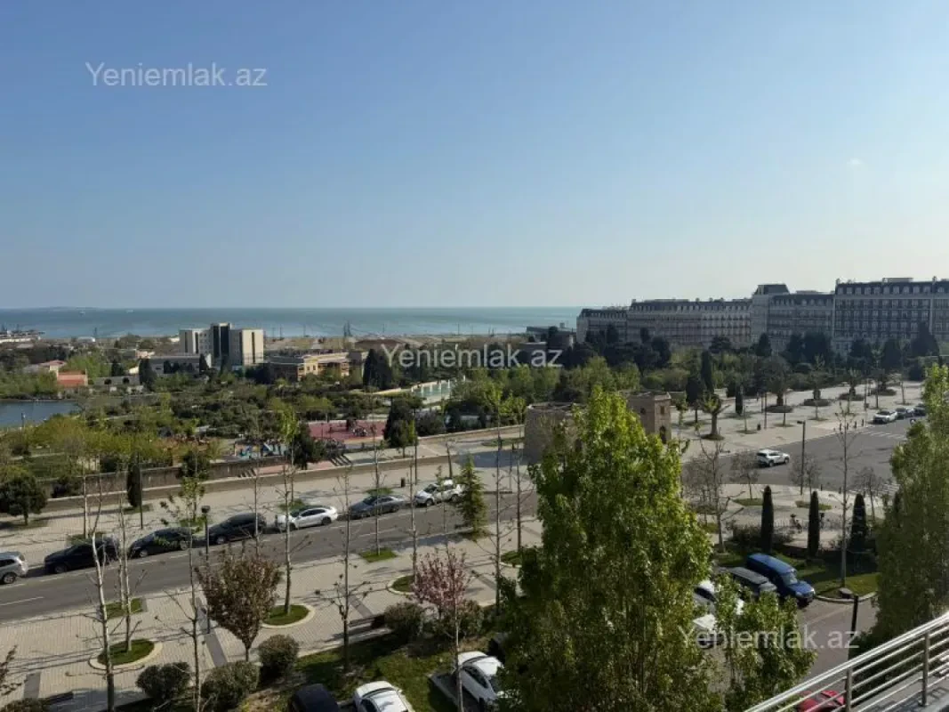 Satılır 4 otaqlı yeni tikili 185 m²