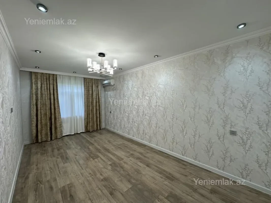 Satılır 2 otaqlı köhnə tikili 65 m²