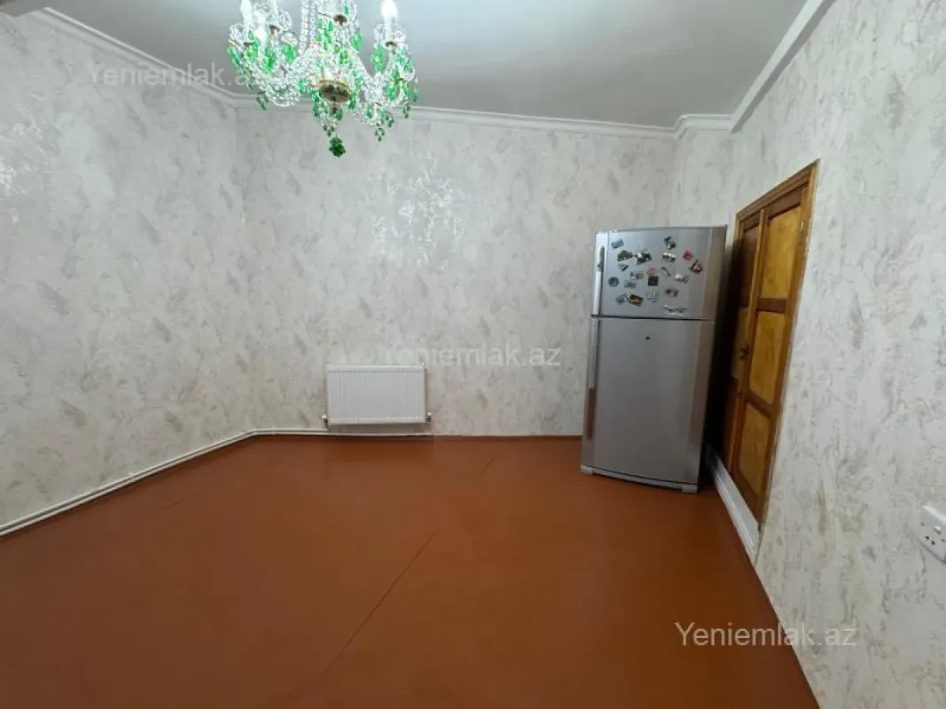 Satılır 3 otaqlı köhnə tikili 70 m²