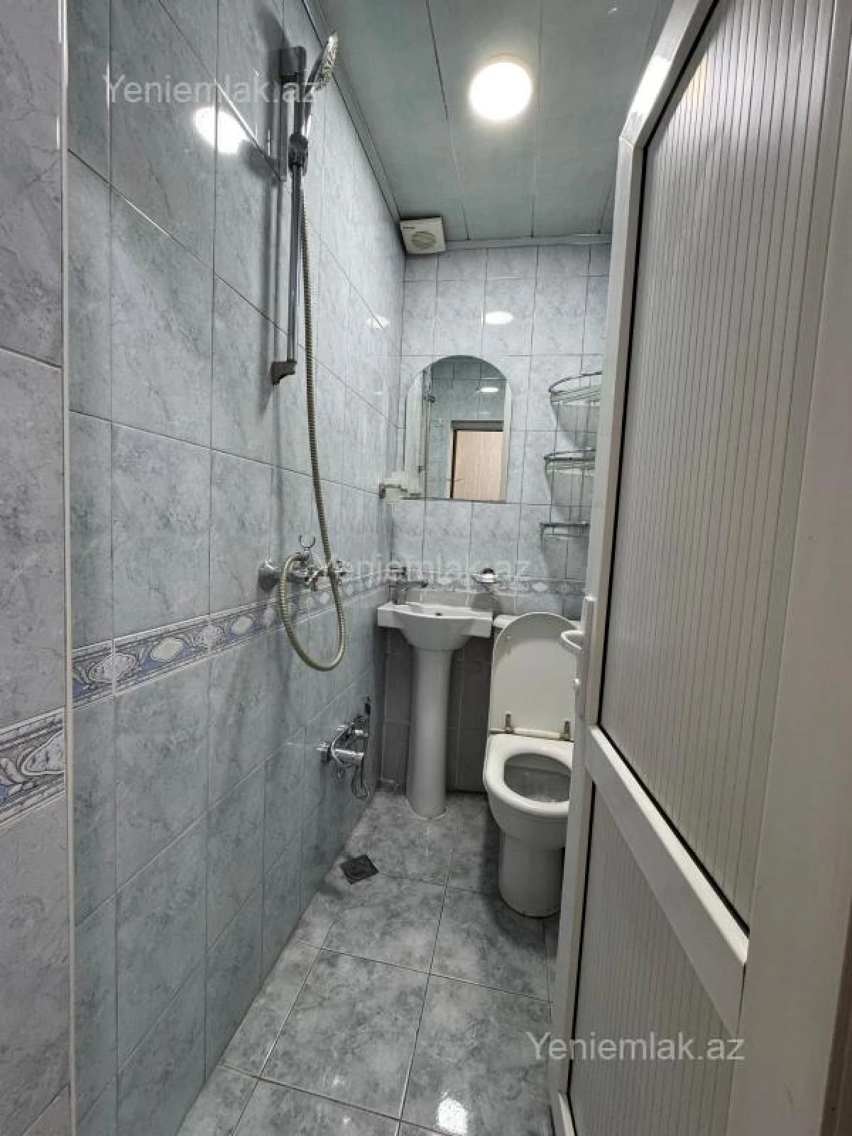 Satılır 3 otaqlı köhnə tikili 70 m²
